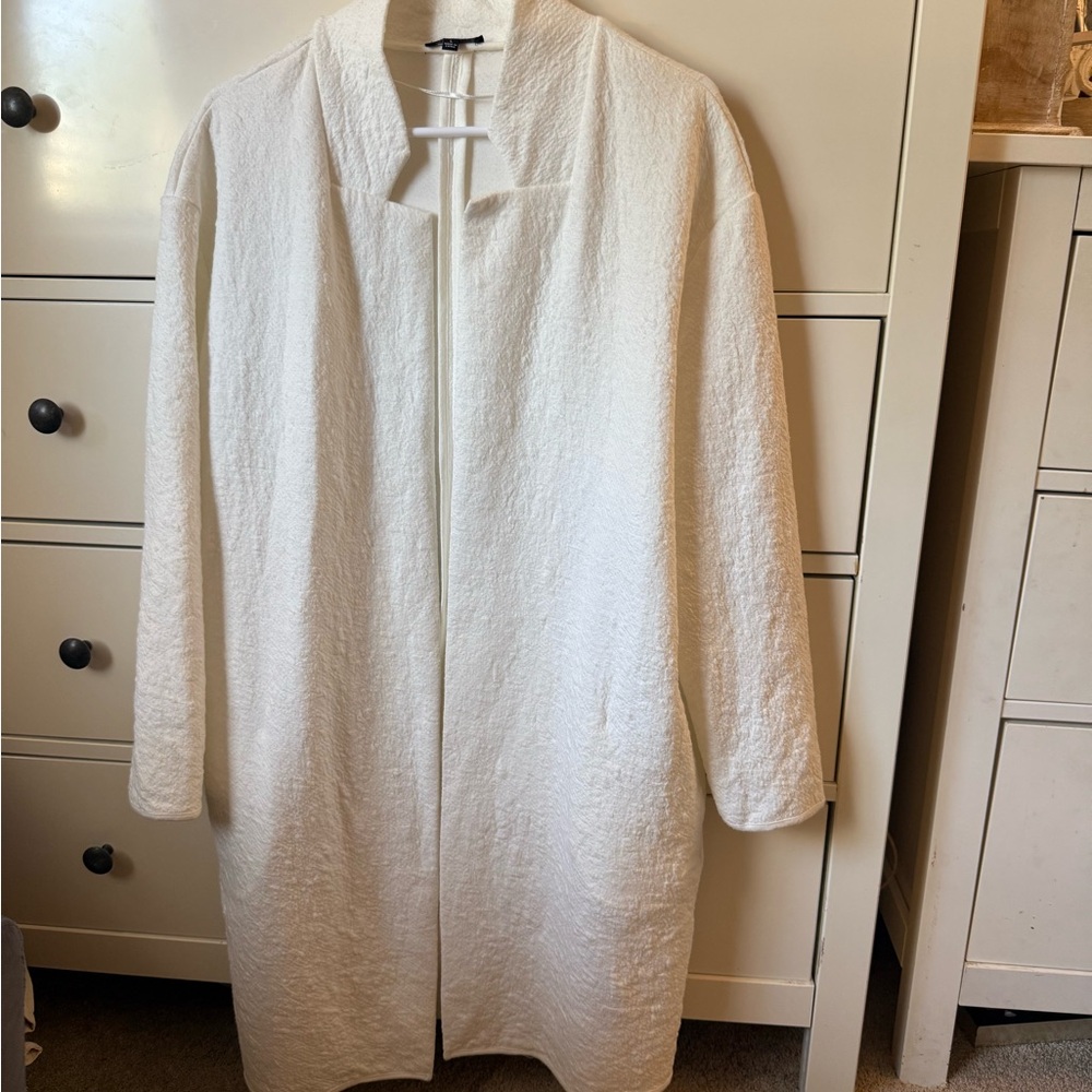 Premise White Cape Jacket with Streamlined Design $25